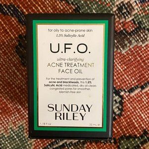 Sunday Riley U.F.O. Acne Treatment Oil